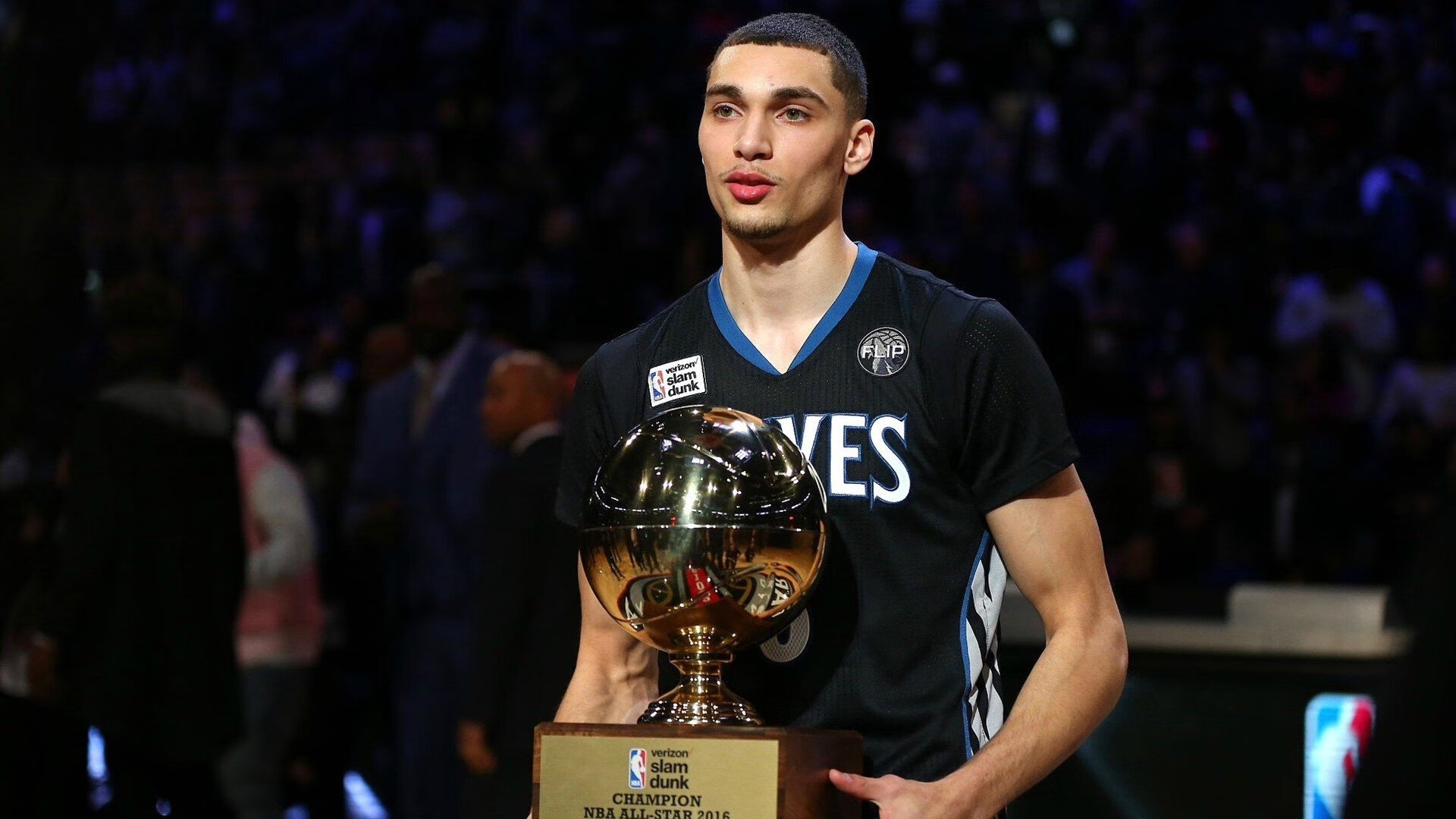 赛道与绿茵场的双重奏，F1街道赛焦点战中的英格兰式胜利