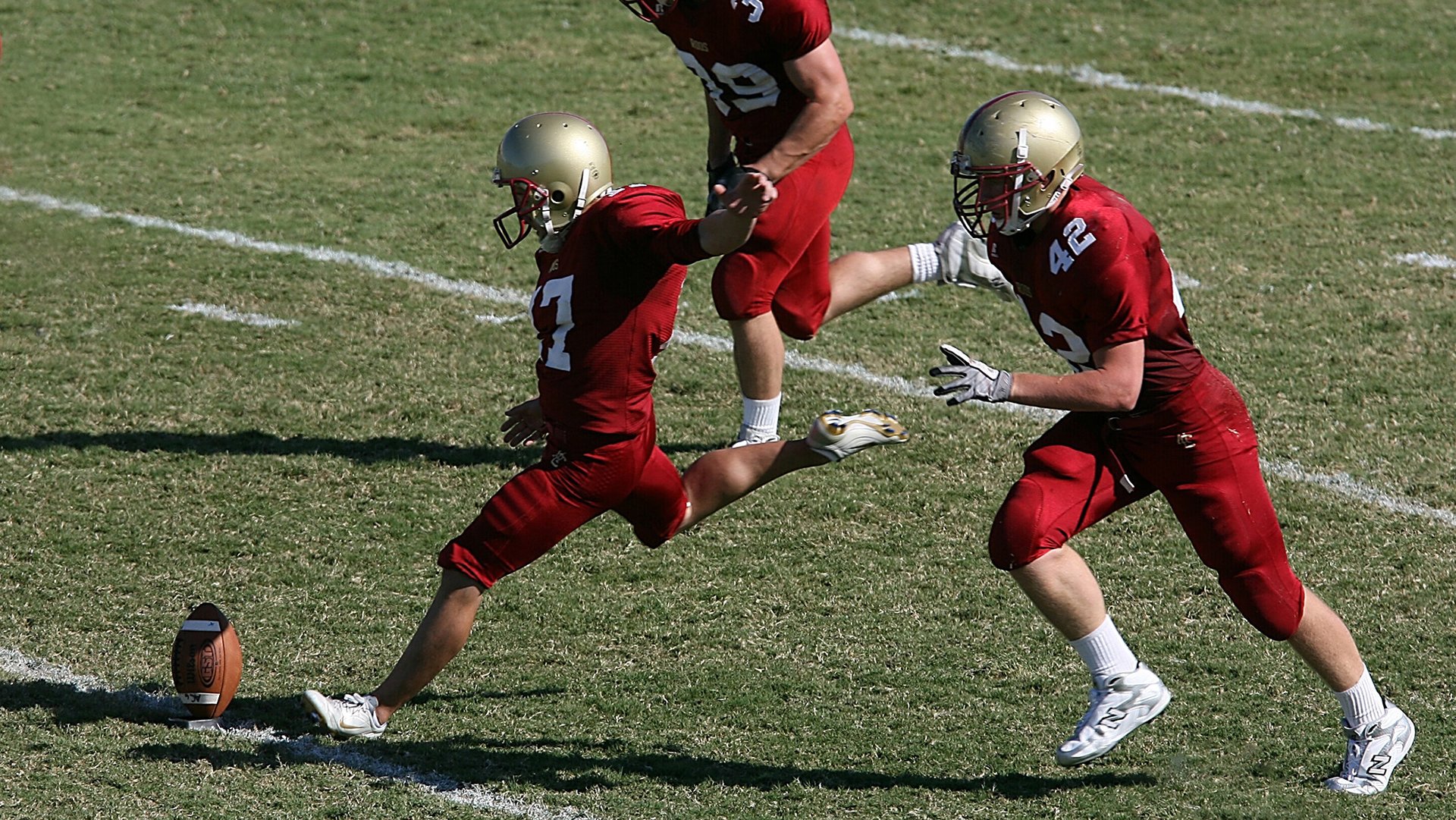英超争冠焦点战与新疆队节奏掌控，跨越体育疆界的胜利哲学